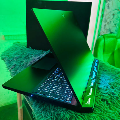 🏷 GAMERS ACER PREDATOR